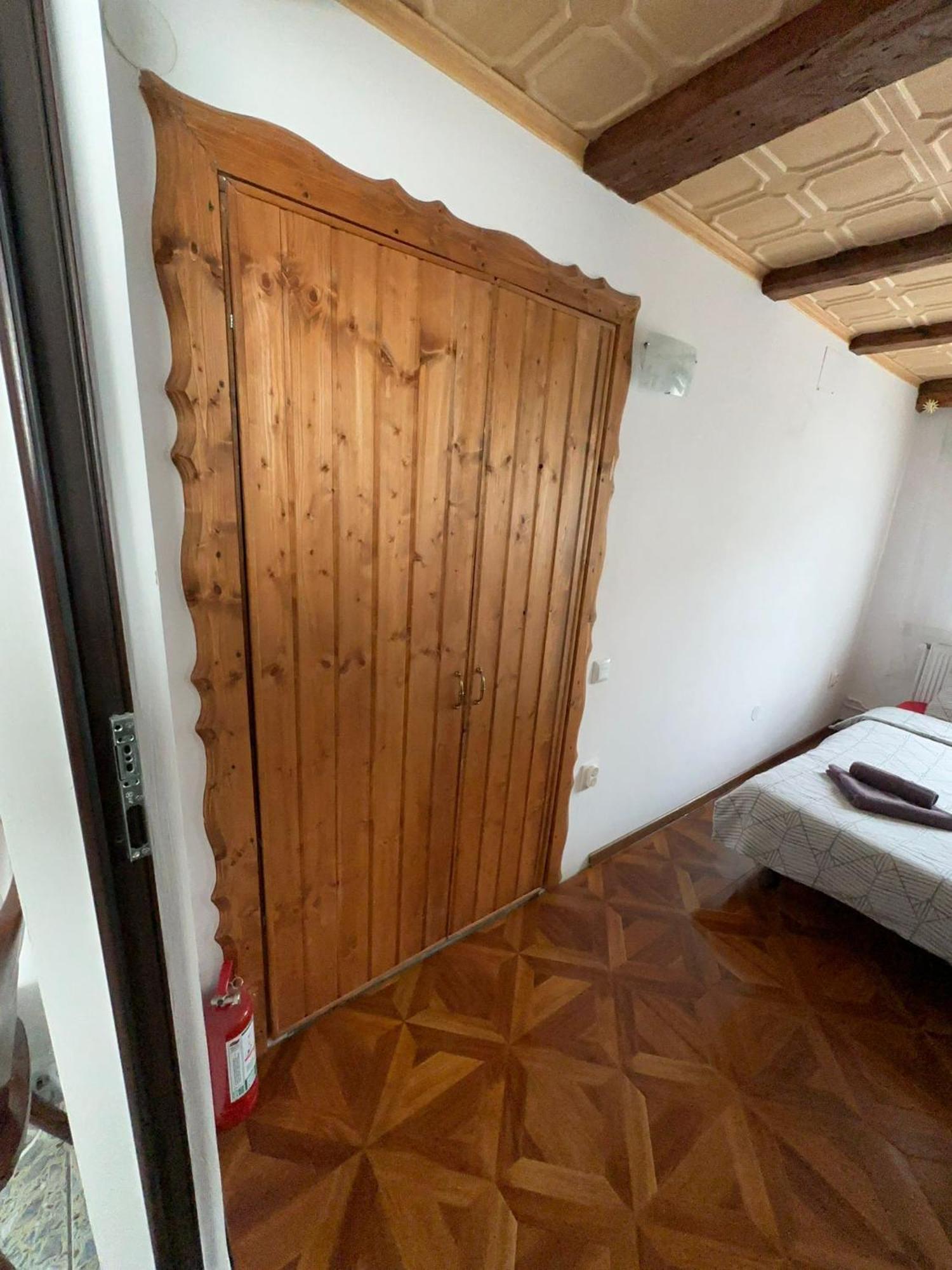 Casa Nicolae Teclu Lägenhet Braşov Exteriör bild