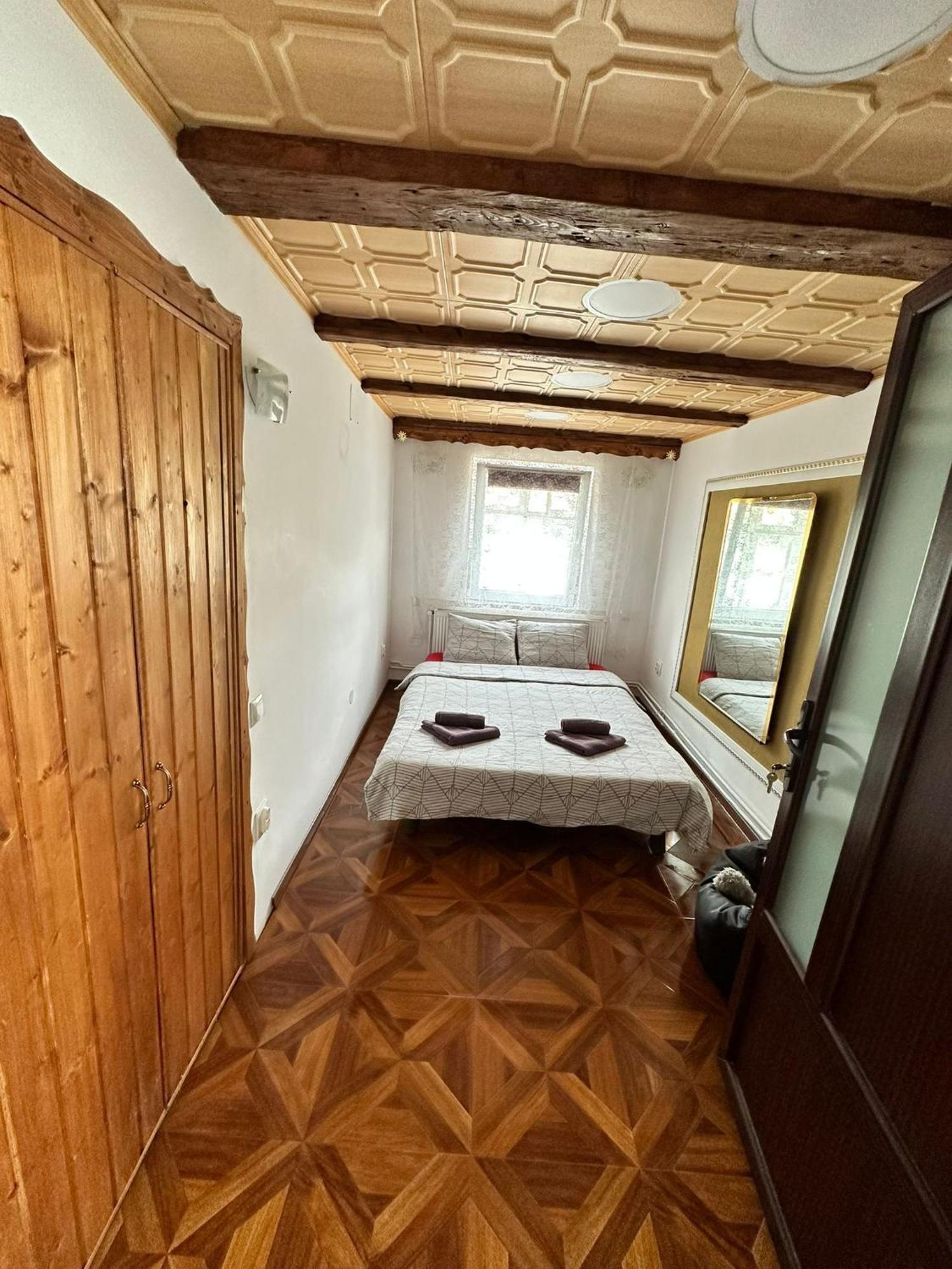 Casa Nicolae Teclu Lägenhet Braşov Exteriör bild
